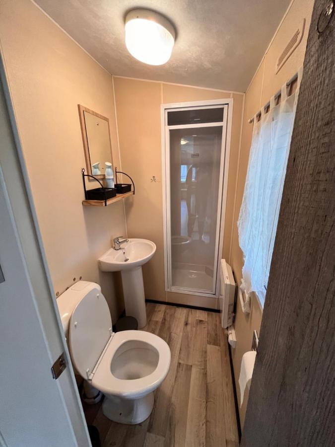 Le Pere Andre Hotton Hotell Exteriör bild